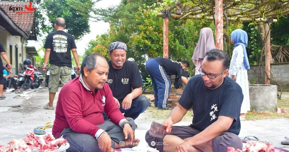 Kurban IKPM Jogja di PPTQ Ibnu Sina Berlangsung Khidmat, Daging Disalurkan ke Wilayah Membutuhkan